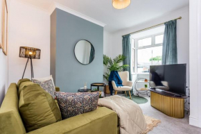 Boho Chic - Stylish Home in City Centre, Sleeps 4